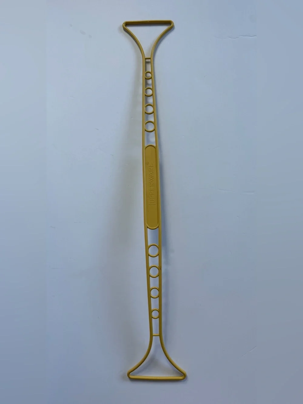 VTG Tupperware Harvest Gold 22.5” Carrier Handle 624-13 Bowl Cake Taker Strap
